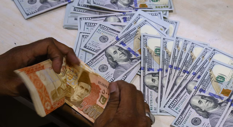 Nigeria takes $9 billion hit in derivatives to clean up reserves